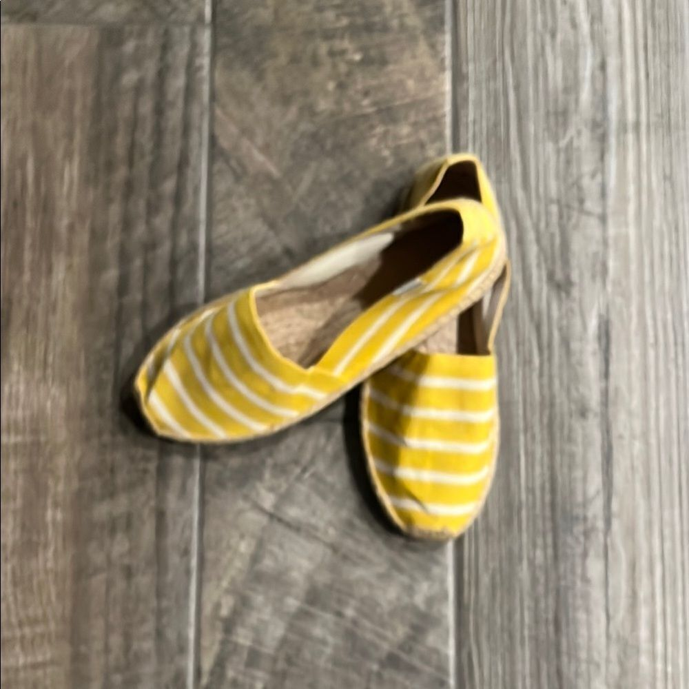 Nwt Soludos Yellow Striped Espadrilles - Picture 5 of 5